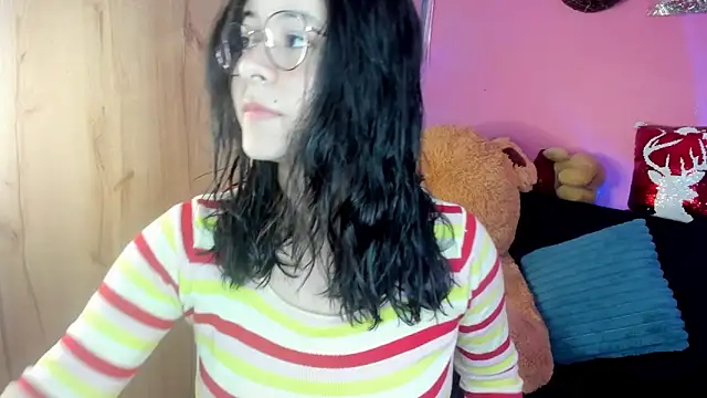 agnes 213 online show from December 13, 9:10 pm