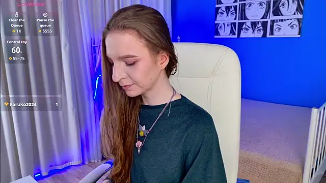 VioletShine online show from March 8, 1:15 pm