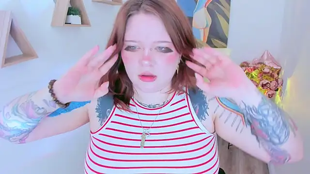 MoonLghte online show from April 16, 3:40 am