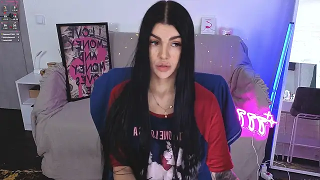 Tiffany lab online show from November 6, 1:39 pm