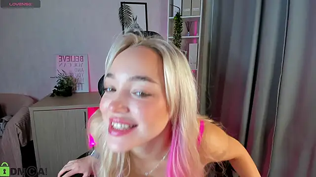 Christy Little online show from November 13, 12:53 am