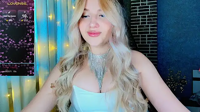 Evacadooo online show from December 4, 4:26 am