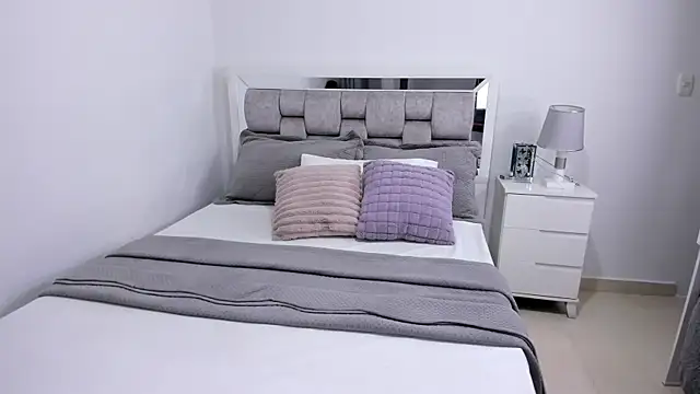 Camilaa bueno online show from April 6, 11:28 pm