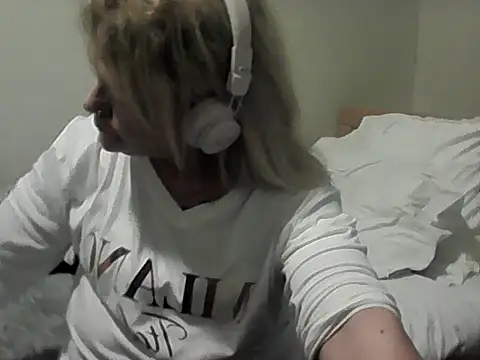 Latex shantie online show from November 14, 2:28 pm