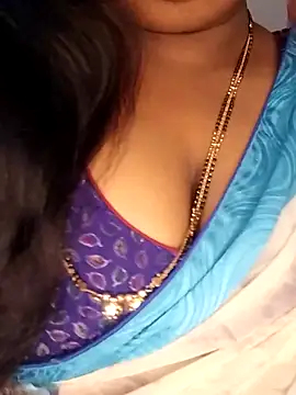 Sexy Radhikaa online show from December 21, 5:39 pm