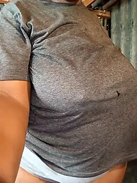 curvyloneah75 online show from April 5, 6:34 am