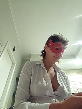 Vagabondainnamorata online show from March 8, 4:38 am