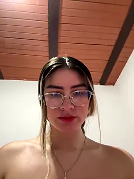 Snapshot of Hannah_Baileyy chatting on October 1, 8:58 pm Hannah Baileyy online show from October 1, 8:58 pm