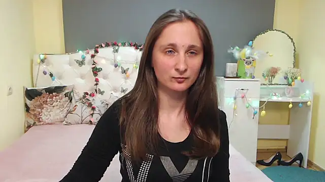 MichelLeee online show from April 3, 5:22 pm