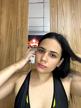 Leyna Kenet online show from November 26, 10:00 pm