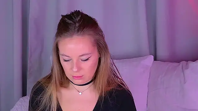 BeatriceEsmont online show from November 16, 7:47 pm