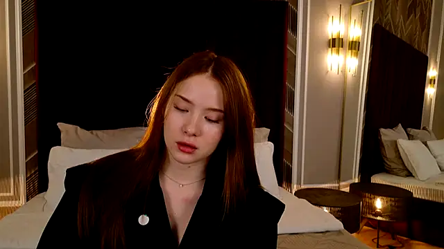 MichelleReid online show from November 30, 9:02 am