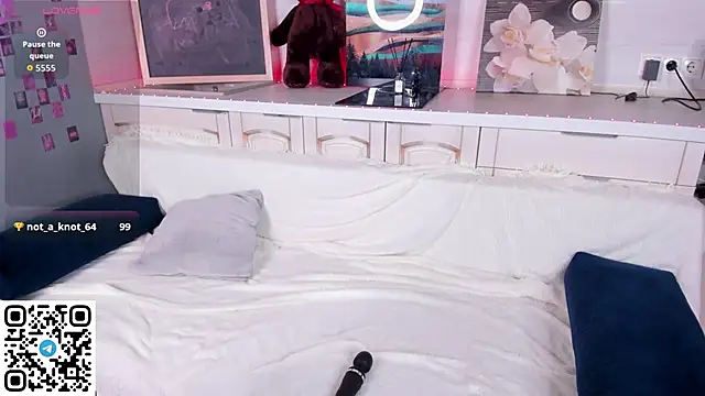 Lisa Payne online show from December 4, 9:44 am