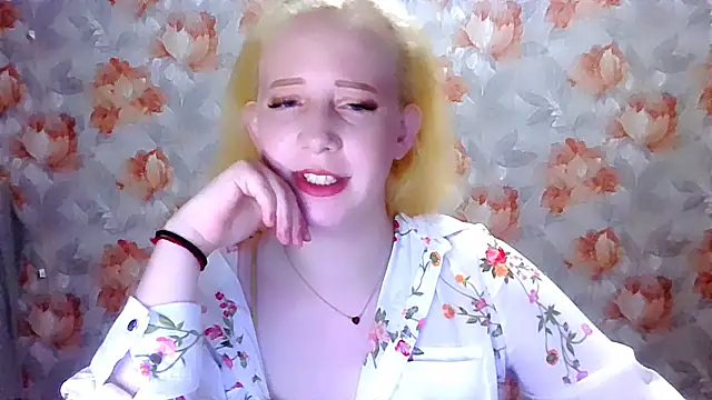 MelxMellie online show from June 15, 6:30 pm
