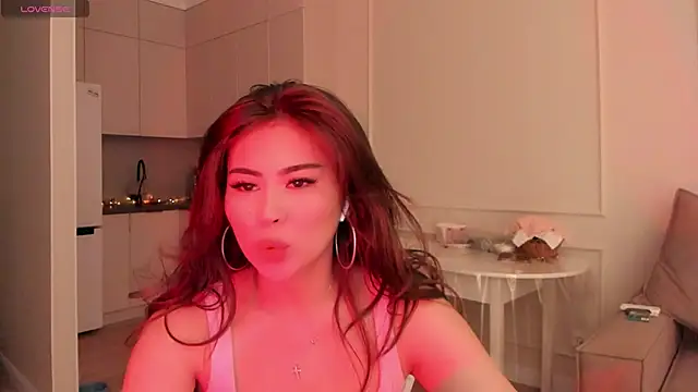 may mia online show from April 28, 5:06 pm