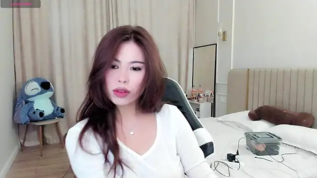 Snapshot of may_mia chatting on September 23, 3:26 am may mia online show from September 23, 3:26 am