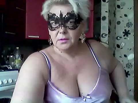 Lisa Suzie online show from March 21, 10:09 am