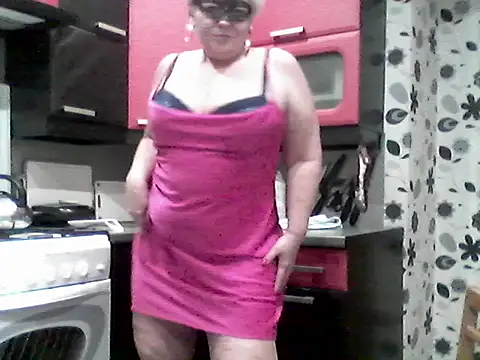 Lisa Suzie online show from November 4, 6:46 pm