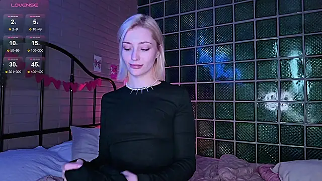 alexa novak online show from February 10, 6:05 am