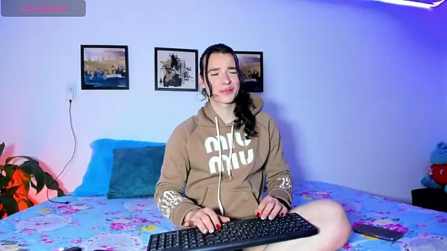 elafranco  online show from November 14, 7:14 pm