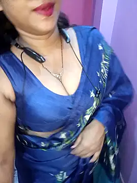 Sexy Mona Bhabhi online show from September 18, 5:33 pm