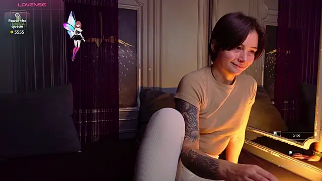 Ishtar Divine online show from October 8, 4:28 am