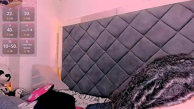 Nellyhills online show from October 22, 1:49 pm