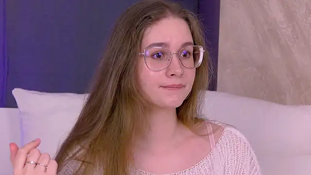 EllieHayes online show from July 1, 9:14 pm