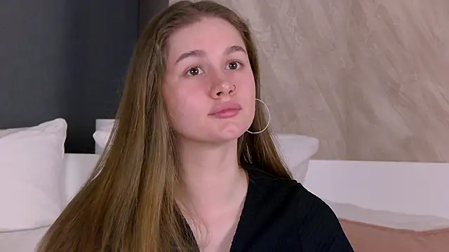 EllieHayes online show from May 14, 4:51 am