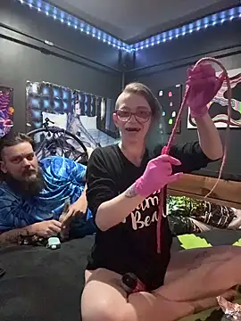 Stonermama666420 online show from February 6, 5:11 am