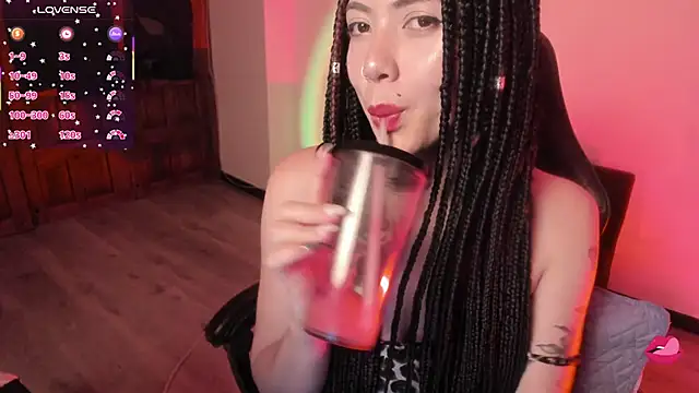 Snapshot of Aurora_Hotson chatting on September 13, 1:13 am Aurora Hotson online show from September 13, 1:13 am