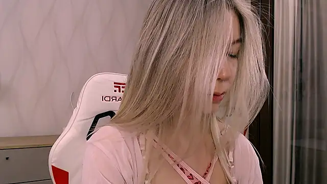 Babby Rabbit online show from December 19, 2:42 pm