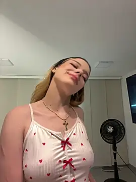 NicoleCut online show from November 15, 11:00 am