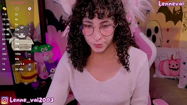 Snapshot of Lenneval1 chatting on October 5, 2:16 am Lenneval1 online show from October 5, 2:16 am