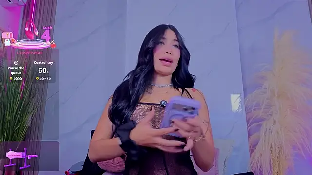 Chlooee   online show from April 7, 2:13 am