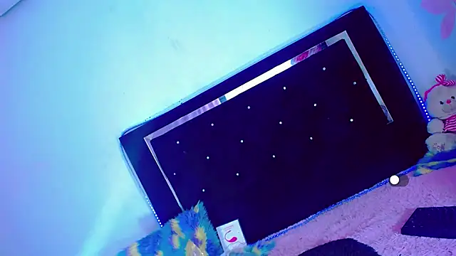 Theylor Rouse online show from November 9, 8:43 am