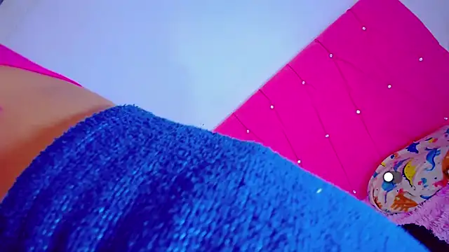 Theylor Rouse online show from December 18, 7:02 am