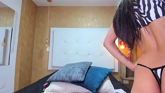 Milaspetite online show from March 27, 8:09 pm