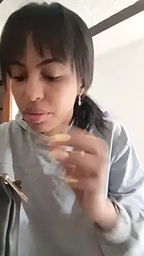 Snapshot of valkirya_7 chatting on October 17, 2:31 pm valkirya 7 online show from October 17, 2:31 pm