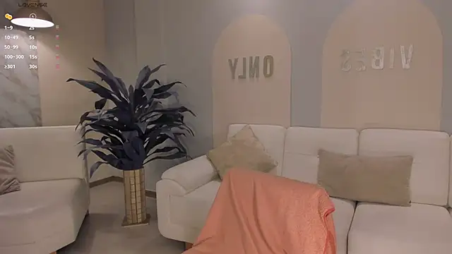 IsabelBornner online show from March 4, 6:36 pm