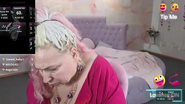 Penelope Pinky online show from March 25, 11:57 am