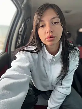 JulliaVegas online show from April 16, 2:12 am