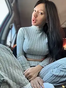 JulliaVegas online show from March 1, 2:55 am