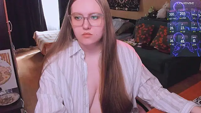 Alice Dreamgirl  online show from July 3, 12:22 pm
