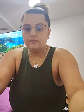 Snapshot of Miss_balloonsmila chatting on September 12, 3:18 am Miss balloonsmila online show from September 12, 3:18 am