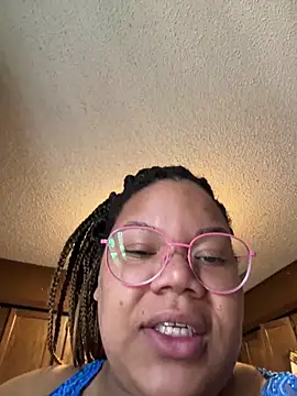 InterRacialFacial7296 online show from May 9, 8:55 pm