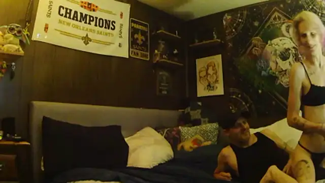 EroticKityii online show from March 31, 5:07 am