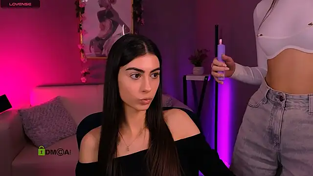 berry alma online show from December 3, 10:39 am