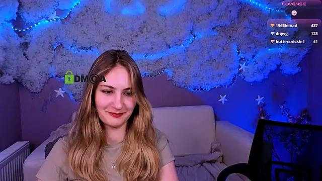 playful sophie online show from June 11, 12:32 am