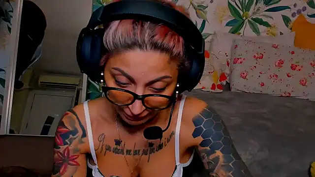 Lucky Deniz online show from December 14, 11:32 pm